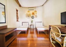 The Strand Boutique Resort 5