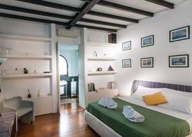 Rental in Rome Riari Garden 5
