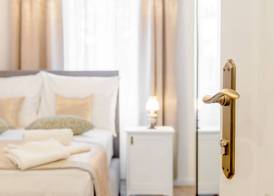 Le Monde - Vintage Accommodation 3
