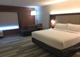 Holiday Inn Express & Suites DANVILLE by IHG 3