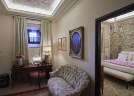 Helguera Palacio Boutique & Antique 4