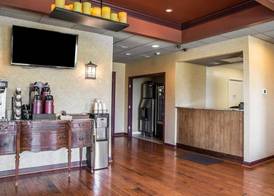 Island Inn & Suites, an Ascend Collection Hotel 3