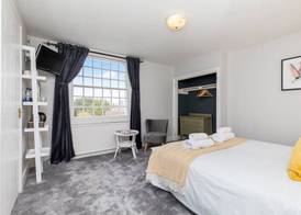 Morleys Rooms - Located in the heart of Hurstpierpoint by Huluki Sussex Stays 3