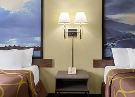 Super 8 by Wyndham Hagerstown I-70 3