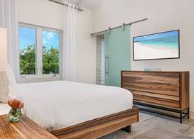 The Oasis at Grace Bay 5