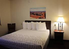 Bowen Motel 4