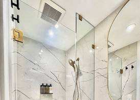 Toronto Rooms and Suites 5