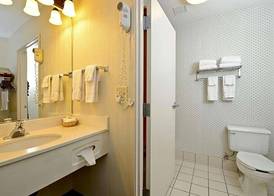 Clubhouse Inn 2