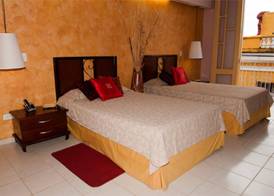 Hotel E La Ronda 5