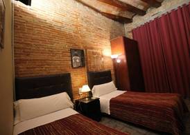 Hostal Orleans 4
