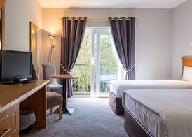 The Lodge at Woodenbridge 5
