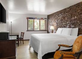 Avalon Hotel & Conference Center 4