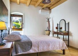 1841 Petrino Villa 2