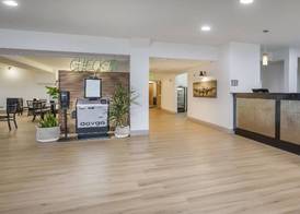 Best Western PLUS Peppertree Airport Inn 3