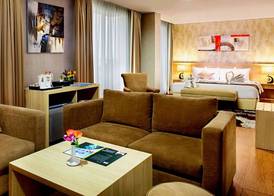 Days Hotel & Suites by Wyndham Jakarta Airport 4