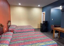 Kenwood Court Motel 2