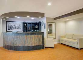 Super 8 by Wyndham Lexington Hamburg Area 2