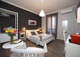 A 2 Passi Dai Musei Luxury Guest House 5