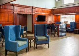 Comfort Suites Outlet Center 5