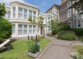 Lauriston Hotel 2