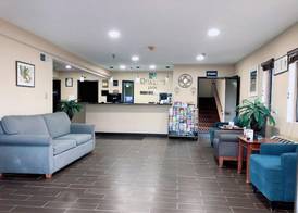 Quality Inn I-70 at Wanamaker 4