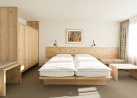 Hauser Hotel St. Moritz 5