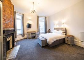 Churchill's Hotel 5