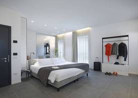 Boutique Hotel Touring 5
