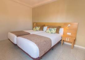 Hotel LIVVO Koala Garden 5