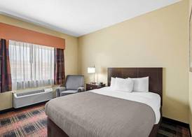 Quality Inn & Suites Des Moines Airport 5