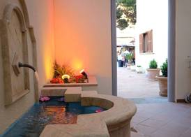 Bell Port Hotel 2