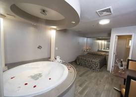 Post Road Inn Motel 4