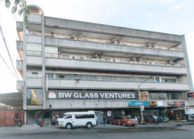 RedDoorz at V Plaza Hotel Manila 3