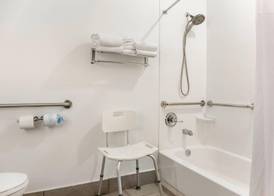 Country Inn & Suites by Radisson, Georgetown, KY 5