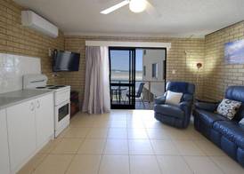 Marcel Towers Holiday Apartments 4