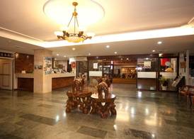 Champagne Hotel 2