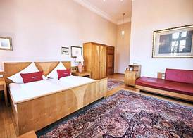 Hotel & Restaurant Waldschloss 5