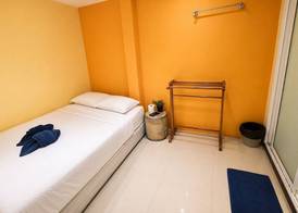 Sukhum Khaosan Au Bon Hostel 4