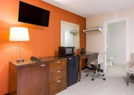 Rodeway Inn Berryville 5