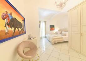 Queen Suite - Luxury Rooms 3