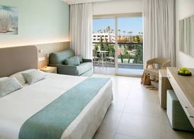 Asterias Beach Hotel 4