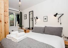 Modern Central 1 Bed in Clerkenwell - sleeps 4 4