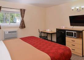 Econo Lodge Rochester I-90 & I-390 5