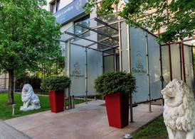 Lion's Garden Hotel 2