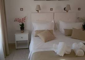 Santorini Family Apartments 3