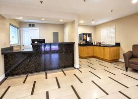Burbank Inn and Suites 2