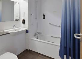 Travelodge London Ilford 4