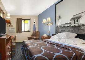 Super 8 by Wyndham Massena NY 5