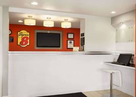 Super 8 by Wyndham Ormond Beach 3