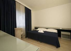 Club Hotel 3